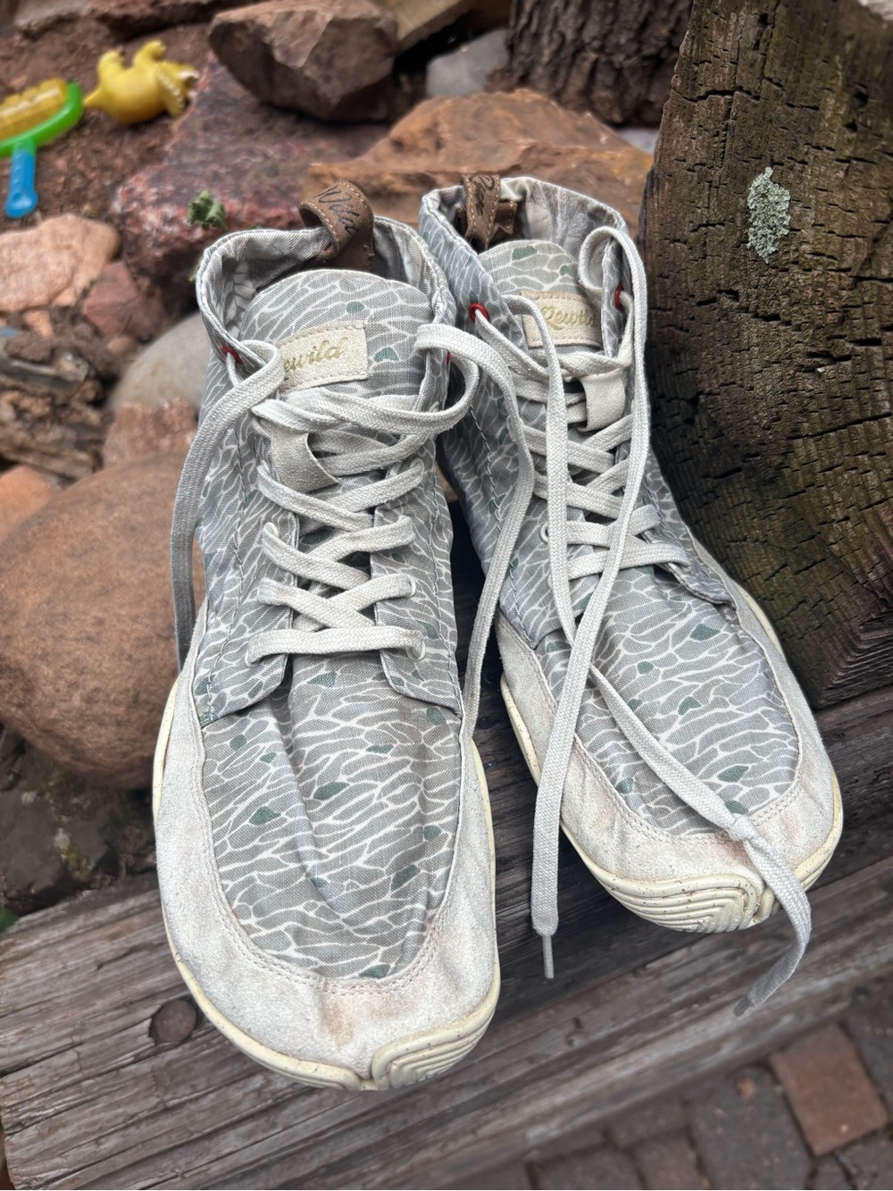 “Lizard” wildling shoes